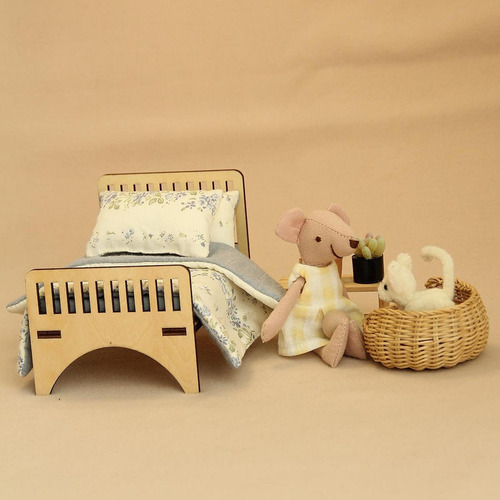 Cama De Madera En Miniatura De Casa De Muñecas Con Floral