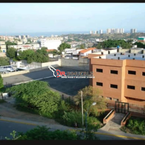 Edificacion Con 80% De Construccion Para Una Clinica