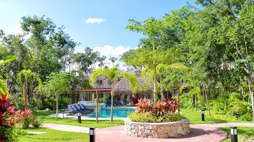 Casa En Venta En Playa Del Carmen De 2 Hab Con Alberca