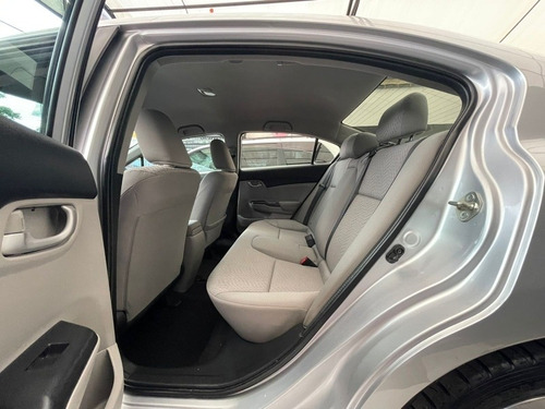 Imagen 8 de 15 de Honda Civic 1.8 Lx Sedan L4 Man. Mt 2014