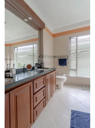 Casa En Arriendo/venta En Altos De Yerbabuena. Cod A5778