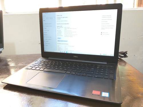 Laptop Dell Inspiron 5570 Gris 15.6 , Intel Core I5 (Usado)