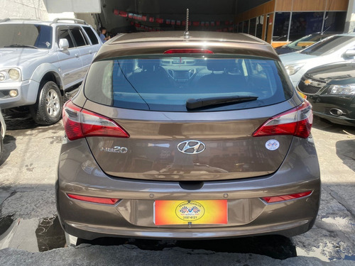 Imagem 5 de 13 de Hyundai Hb20 1.0 Confort - Baixa Km! Único Dono!