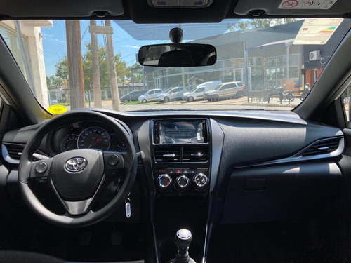 Imagen 11 de 15 de Toyota Yaris 5 Puertas 1.5 6m/t Xs 0km My2023