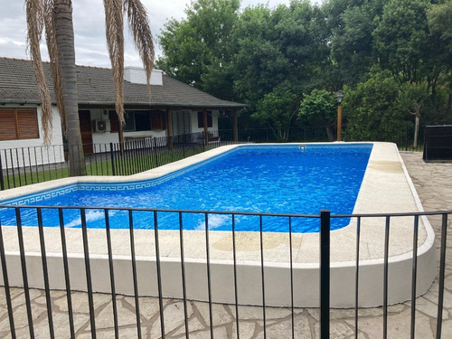 Imagen 24 de 25 de Casa Con Hermoso Parque En B° Los Robles Del Monarca Dueño Vende