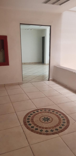 Imagen 4 de 11 de Edificio Comercial Con Oficina En Renta En Santa Fe ( 496499 ) ( 300m2 Oficinas )
