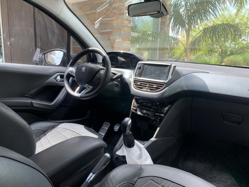 Peugeot 208 Feline Pack Cuir 2015