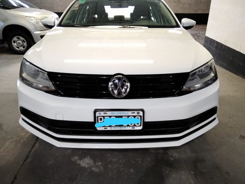 Wolkswagen Vento Advance 2.0 (2015)