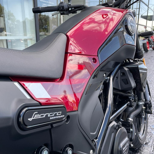 Imagen 6 de 25 de Benelli Leoncino 250 Benelli Store Pilar F
