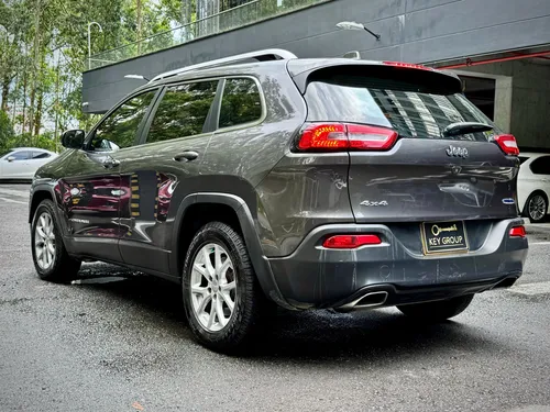 Jeep Cherokee 3.2 Longitude Plus