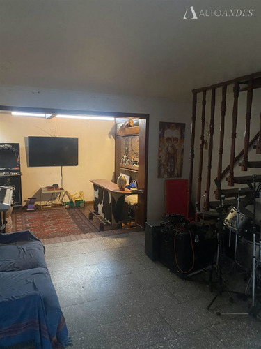 Casa En Venta De 5 Dorm. En Las Condes