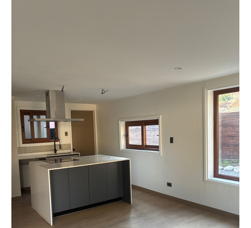 Se Arrienda Casa Remodelada En Condominio Cerrado