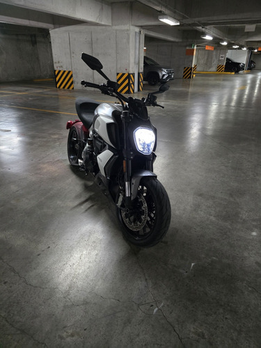 Ducati Diavel 1260 / Unico Dueño / Escape Termignoni