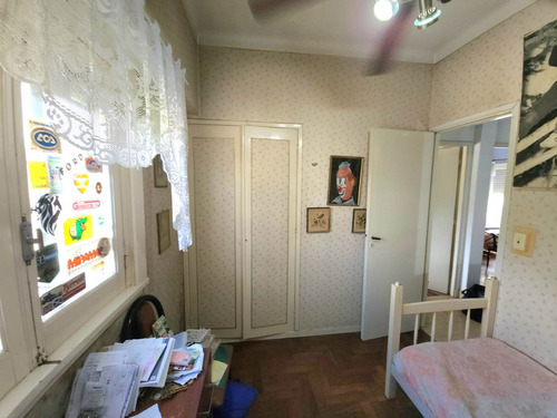 Venta Casa A Refaccionar Sobre Gran Lote Arbolado