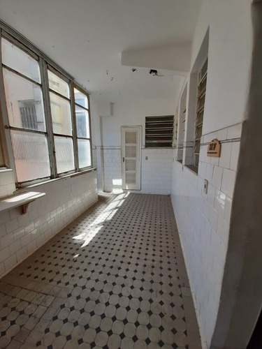 Apartamento À Venda Na Rua Aureliano Portugal, Rio Comprido, Rio De Janeiro - Rj - Liv-11819