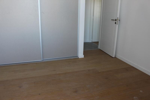 Imagen 16 de 30 de Av. Pellegrini 697 12 02 Nautilo