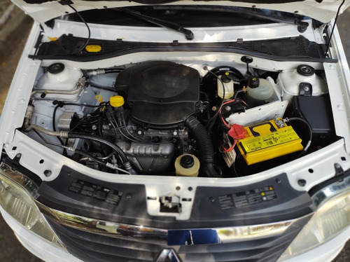 Renault Logan 2015 1.6 Expression