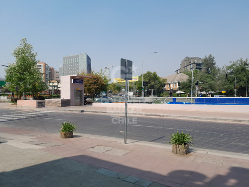 Centro Comercial Lo Castillo - Vitacura Local 17m2