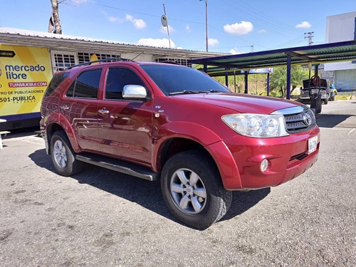 Imagen 3 de 15 de Toyota Fortuner
