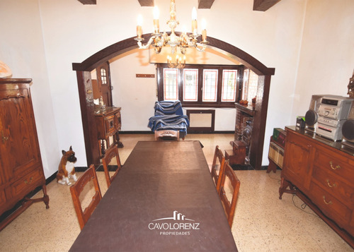 Belgrano 3379-excelente Chalet De Estilo De 4 Amb. Para Vivienda O Uso Comercial