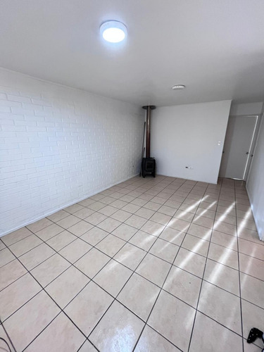 Arriendo Casa 2 Dormitorios 2 Baños , Lagunilla , Coronel
