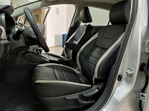 Imagen 11 de 15 de Versa Exclusive Cvt Sin Comisiòn Mas Seguro Gratis 1 Año