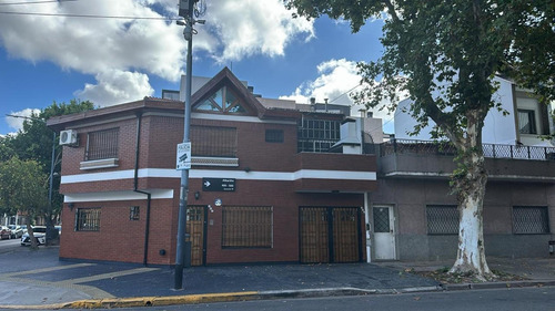 Duplex 3 Ambientes Con Garage Y Terracita Con Parrilla