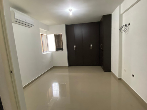 Imagen 4 de 15 de Vendo Hermoso Apartamento, Listo Para Habitar.