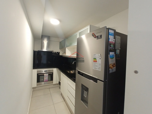 Apartamento En Oportunidad Península, 2 Dormitorios *- Ref: 2941