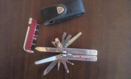 Navaja Victorinox Original Como Nueva, Multiples Cuchillos..