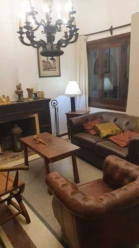 Oficina Carrasco Con Recepción Baño Y Kitchinette Av.bolivia