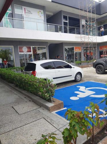 Imagen 7 de 10 de Centro Comercial En Venta Barinas, Av. La Francia