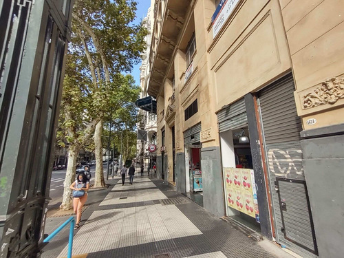 Imagen 11 de 30 de Local En Excelente Ubicación A Mts Del Congreso