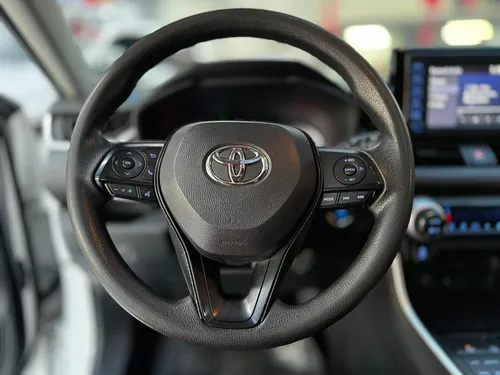 Toyota RAV4 2.5 Xle 4wd At 204 hp