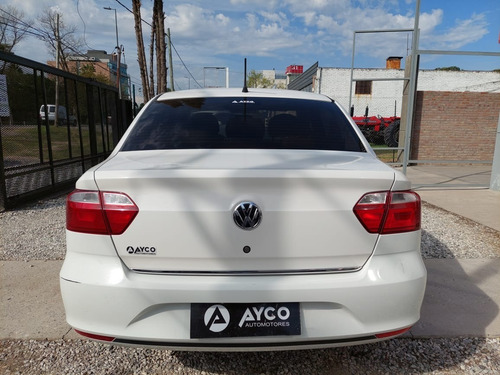 Volkswagen Voyage 1.6 Highline 4p 2017