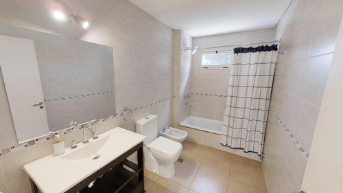 Imagen 5 de 14 de Casa Con Jardín 4 Ambientes, 3 Dormitorios