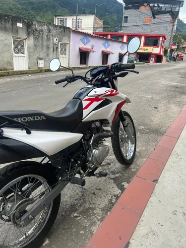 Honda Xr 150l Blanca Modelo 2023