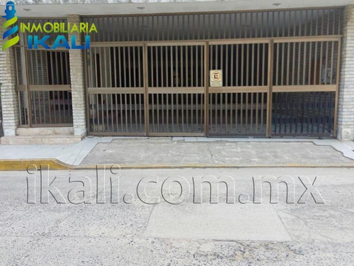 Imagen 3 de 12 de Edificio En Venta Túxpam De Rodríguez Cano Centro