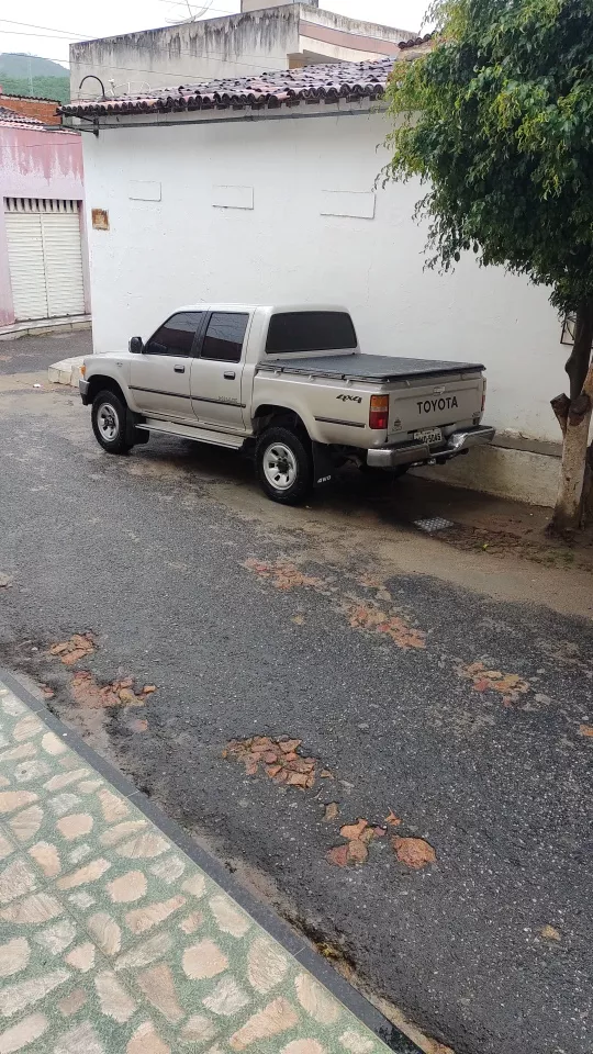 Toyota Hilux 2.8 Sr5 Cab. Dupla 4x4 4p