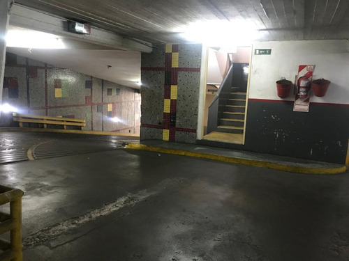 Imagen 3 de 3 de Venta Cochera Cubierta San Nicolas