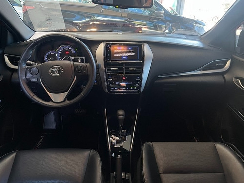 Imagem 6 de 11 de Yaris X Way 1.5 Automatico