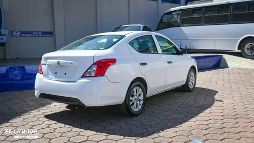 Nissan Versa 1.6 Drive Mt