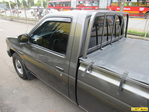 Imagen 14 de 25 de Nissan D21 2.4l