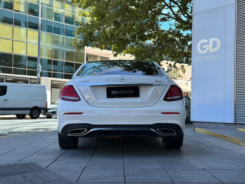Imagen 12 de 25 de Mercedes Benz E400 2018