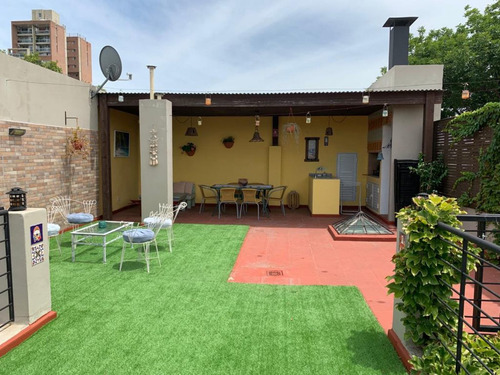 Imagen 20 de 25 de Venta De Casa En Barrio Abasto (totalmente Reciclada)