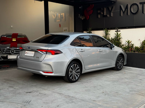 Toyota Corolla 1.8 Altis Hybrid Flex Aut. 4p Hibrido Flex