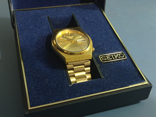 Reloj Seiko Automatico, Fondo Dorado