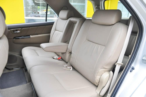 Toyota Hilux SW4 SRV 3.0 4X4 AT (7L)