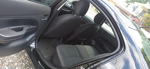 Imagen 4 de 8 de Mitsubishi Mirage 2017 Negro