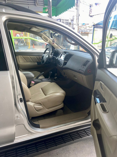 Toyota SW4 3.0 Srv 5l 4x4 Aut. 5p 163 hp